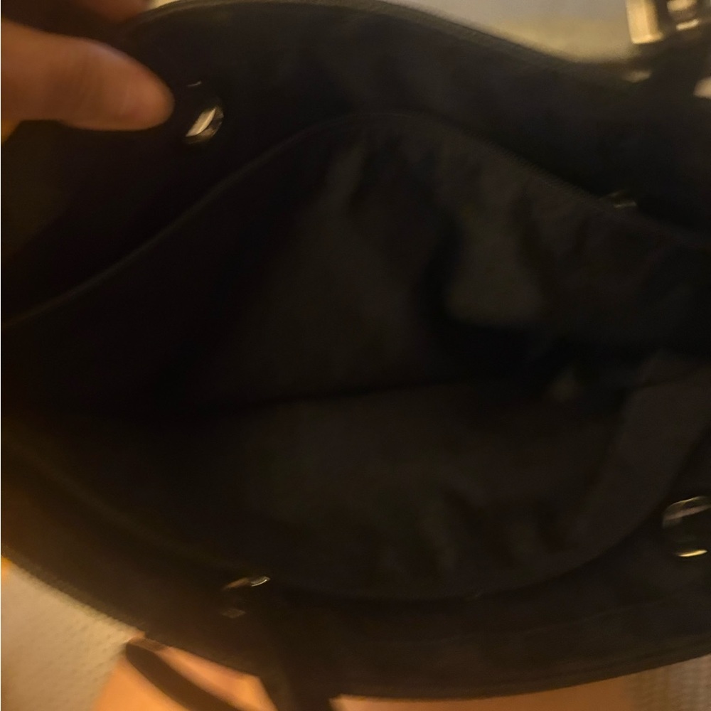 Michael Kors Black Shoulder Bag. Not New.. only worn about 2 times.. - Picture 6 of 8